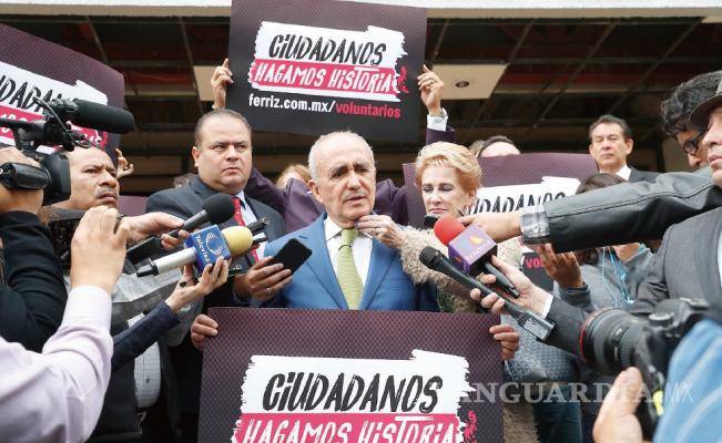 Pedro Ferriz de Con se inscribe como presidencial independiente