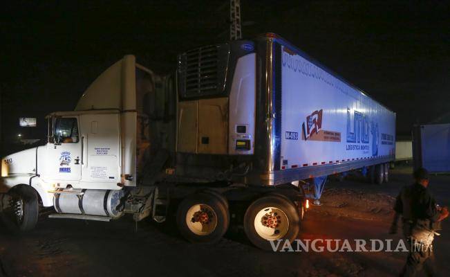 Van madres de desaparecidos de Coahuila por ‘tráileres de la muerte’; irán a identificar los cientos de cadáveres