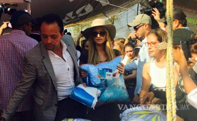 $!Paris Hilton se compromete a reconstruir 7 casas de los afectados por sismo en México