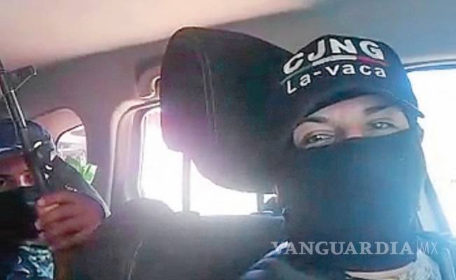 Michoacán en Guerra... a plena luz del día y armados se pasean Los Viagras, 'La Familia' y el Cártel Jalisco Nueva Generación (videos)