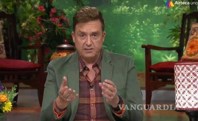 Daniel Bisogno se fuga a una playa nudista... con un grupo de amigos