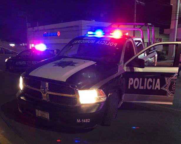 Elementos de la Policía Preventiva detuvieron al presunto agresor en el lugar de los hechos.