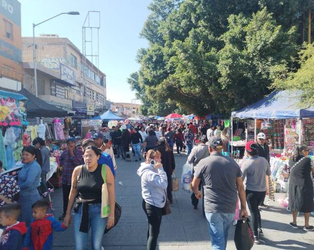 Se verifica que los vendedores cumplan con las condiciones y señalizaciones de sus permisos temporales.