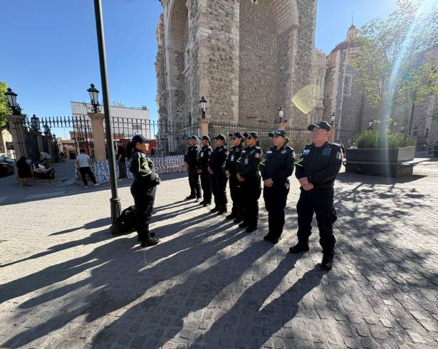 Elementos de la Comisaría de Seguridad y Protección Ciudadana mantienen presencia preventiva en museos, plazas y parques de Saltillo durante el periodo vacacional de Semana Santa.
