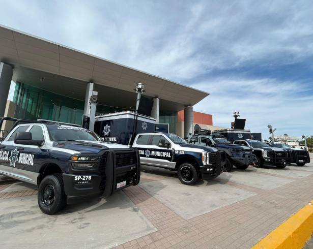 Corporaciones estatales y federales iniciaron el despliegue especial en carreteras y zonas urbanas.