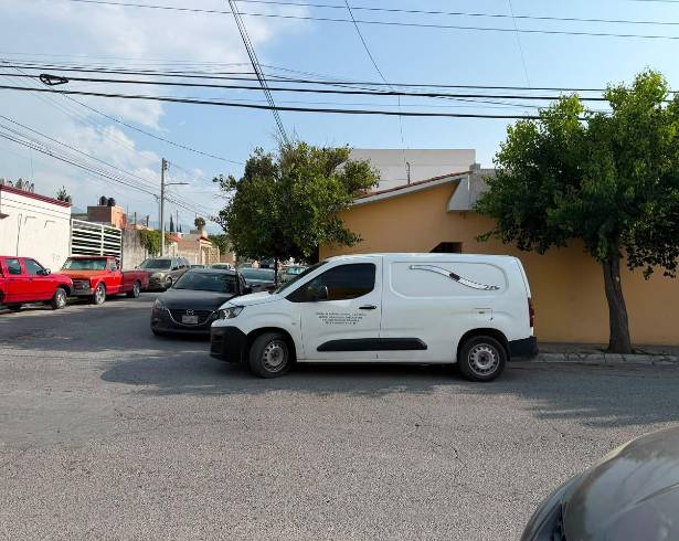 Autoridades acudieron al lugar de los hechos.