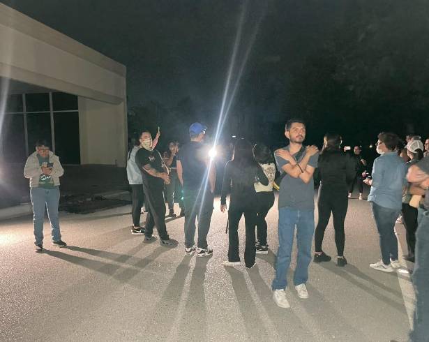 Saltillenses se manifestaron frente al domicilio de la persona que presuntamente agredió al perro.