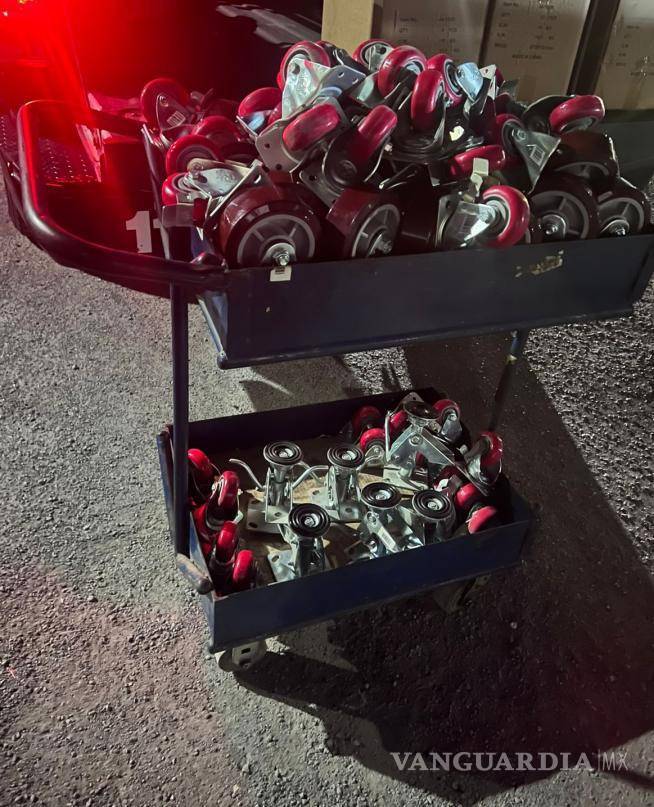 $!Cámaras del C4 los captan robando en un negocio y son detenidos, en NL