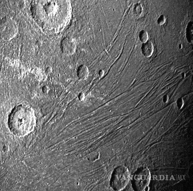 $!Revelan las dos primeras imágenes tomadas por Juno a luna gigante de Júpiter
