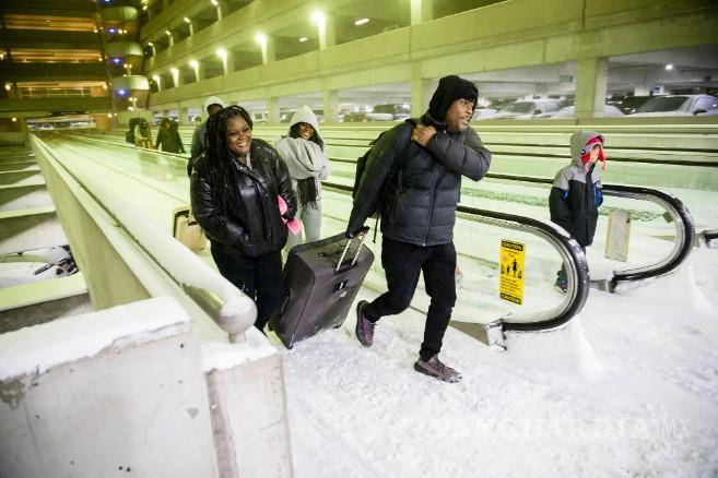 $!El mortal ‘ciclón bomba’ en EU alcanzará su máxima intensidad hoy; afecta más de 6 mil vuelos