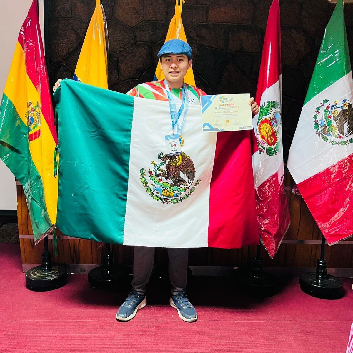 El autismo, su superpoder: Gilberto Ledezma Juárez, originario de Saltillo triunfa representando a México en competencia de matemáticas en Perú