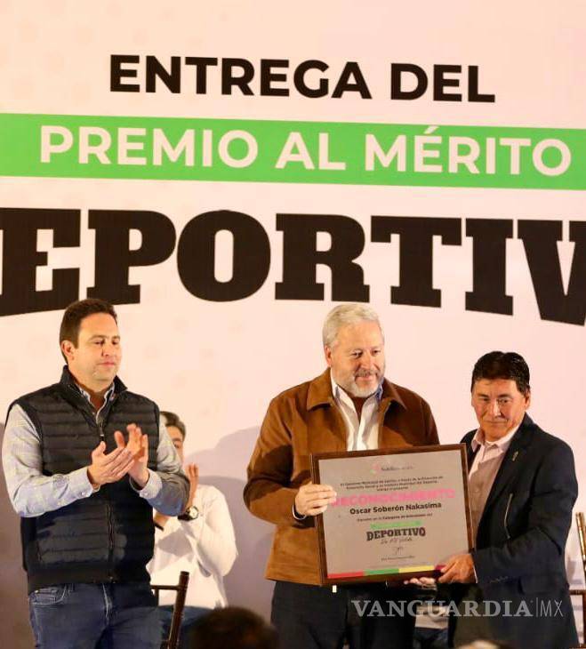 $!Categoría Entrenador: Óscar Soberón Nakasima, entrenador de box.