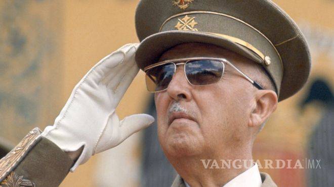 $!Exhuman restos del dictador Francisco Franco en España