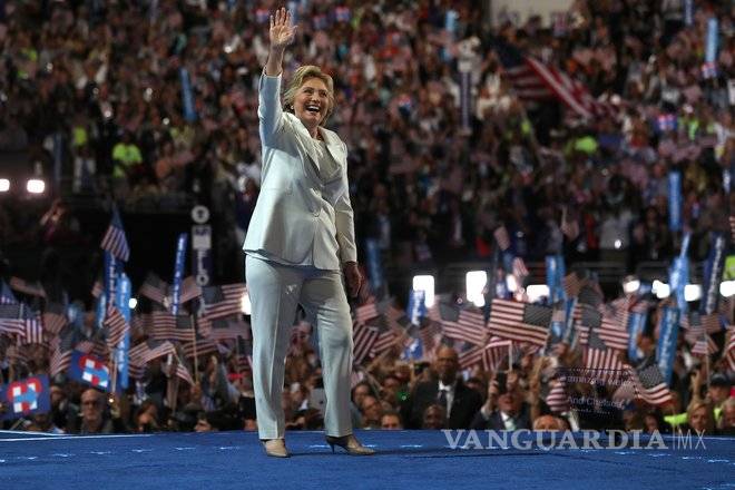 $!Hillary Clinton ha modelado a De la Renta y Ralph Lauren