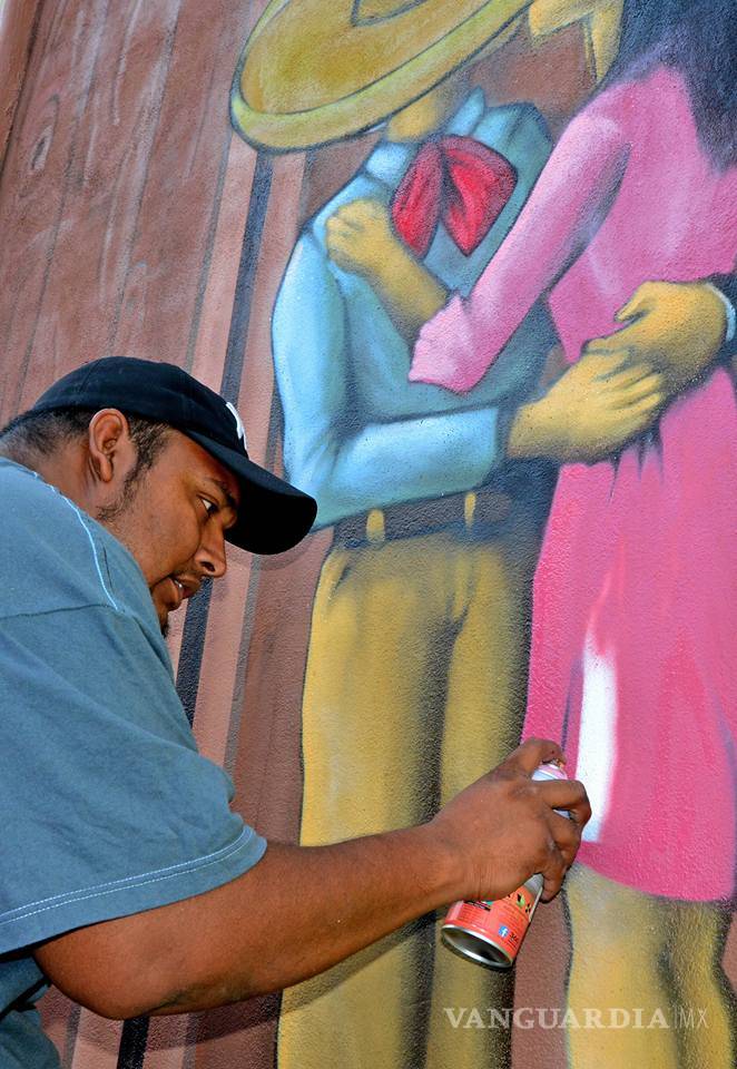 $!Artistas urbanos de Monclova embellecen la Plaza Zapopan