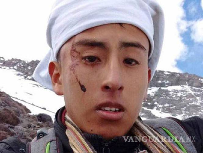 $!Joven es rescatado de volcán tras compartir su ubicación por WhatsApp