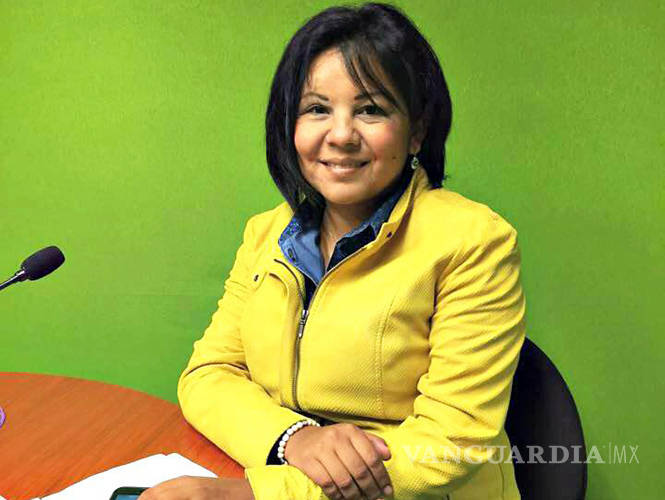 $!Ebria, alcaldesa electa de Temixco choca contra camioneta