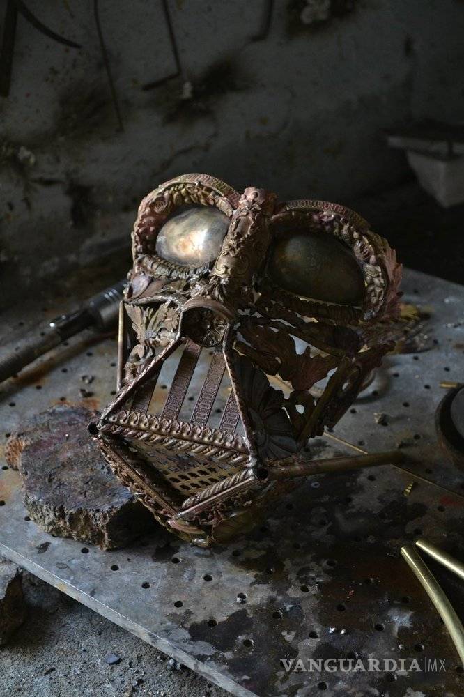 $!Este es el casco de Darth Vader más bonito que hayas visto