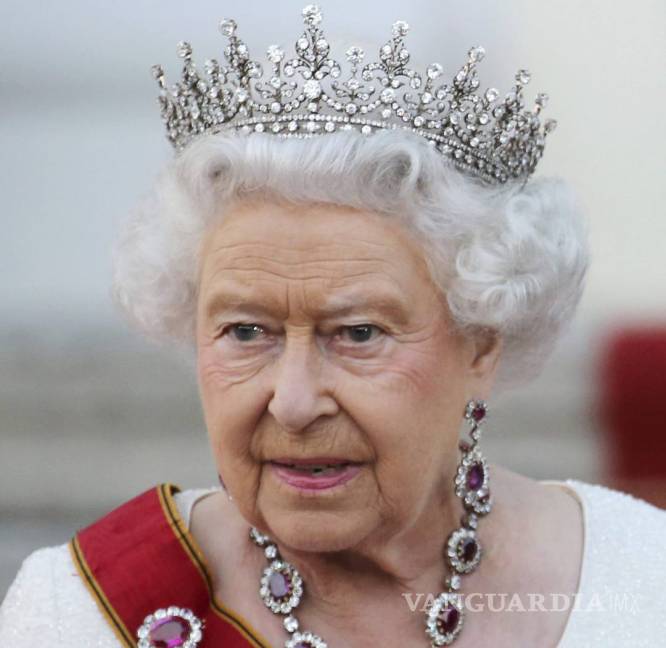 $!Cumple Isabel II 90 años sin señales de agotamiento