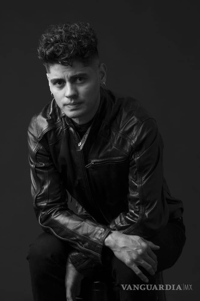 $!Villegas también forma parte del elenco de la serie de VIX+ “La Rebelión”