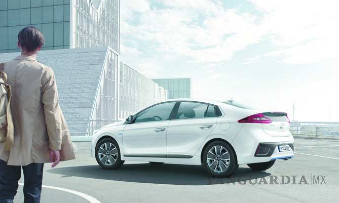 $!Hyundai Ioniq, híbrido que fluye como viento