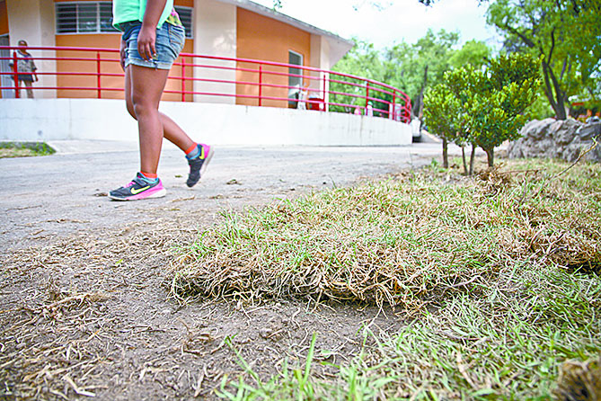 $!Indigna a saltillenses Ciudad Deportiva inconclusa