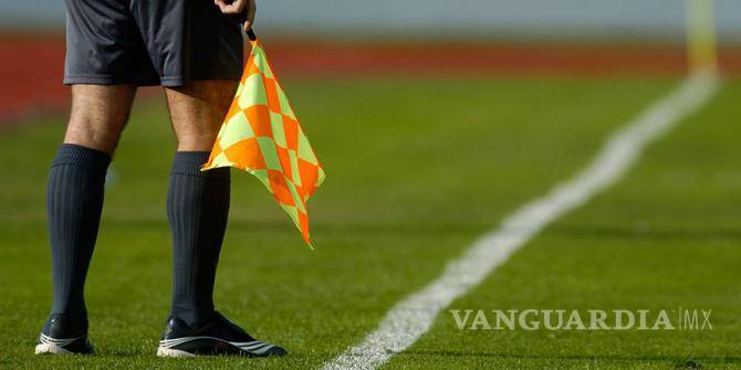 Árbitros reciben gafete FIFA en México