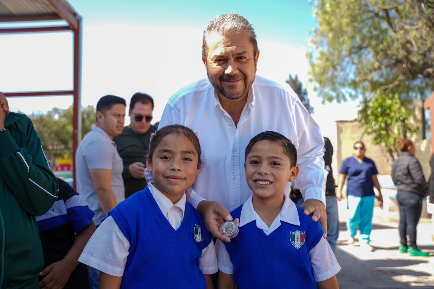 Retiran techumbres en escuelas de Ramos Arizpe por riesgo de colapso