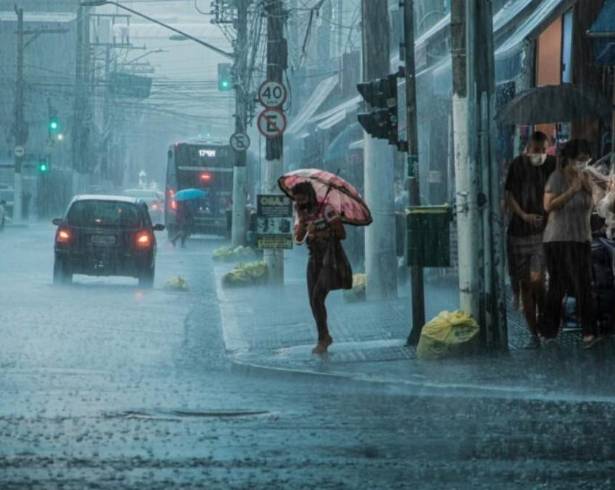 Con la llegada del frente frío número 43 a la región, se prevén aguaceros y hasta posibles tornados en el norte de Coahuila.