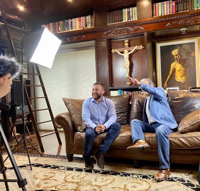 $!Plácido Garza con Agustín Laje.