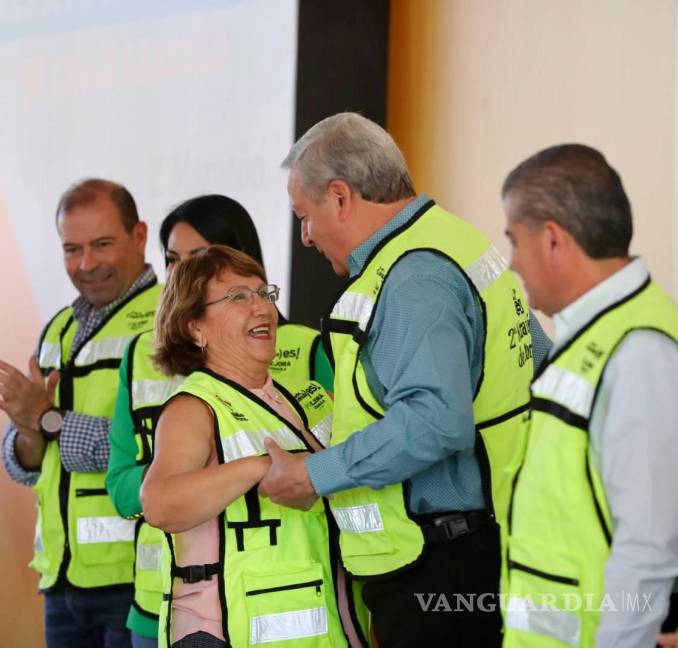 $!María del Carmen García, de la colonia Águila de Oro, expresó su aprobación ante la iniciativa.