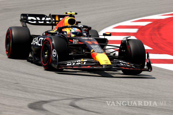 $!Verstappen deja en segundo a Checo Pérez en la FP1 del GP de España