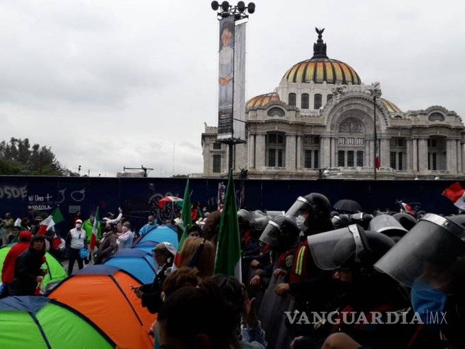 $!Plantón anti AMLO va hasta Paseo de la Reforma; piden ingresar al Zócalo