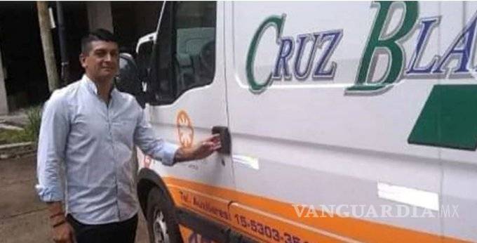 $!El exfutbolista argentino que ahora maneja una ambulancia durante la pandemia del coronavirus
