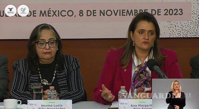 $!Margarita Ríos Farjat, al lado de Norma Piña, destacó que la misión de juzgar “no puede ser contaminada con ambiciones personales, desviaciones ni trampa alguna”