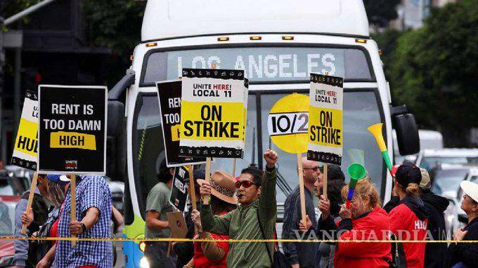 $!Van a huelga 10 mil trabajadores de hoteles en EU