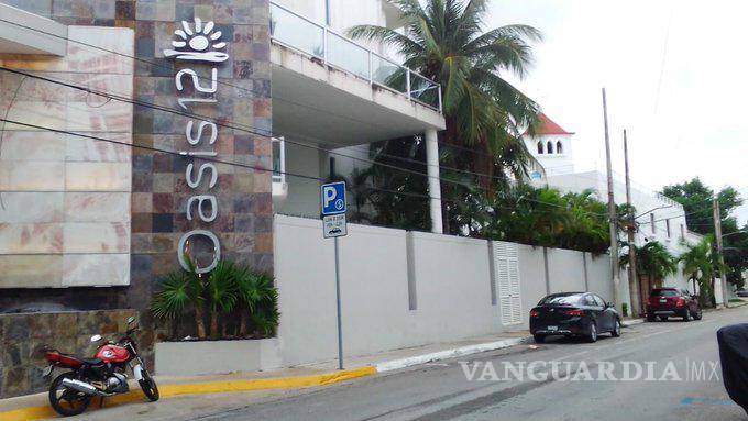 $!El crimen ocurrió en el interior del condominio turístico Oasis, ubicado en el centro de Playa del Carmen