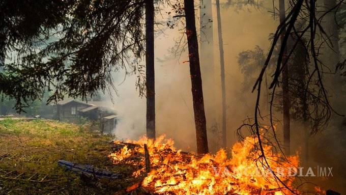 $!Seis muertos y casi 200 mil evacuados en California, por incendios