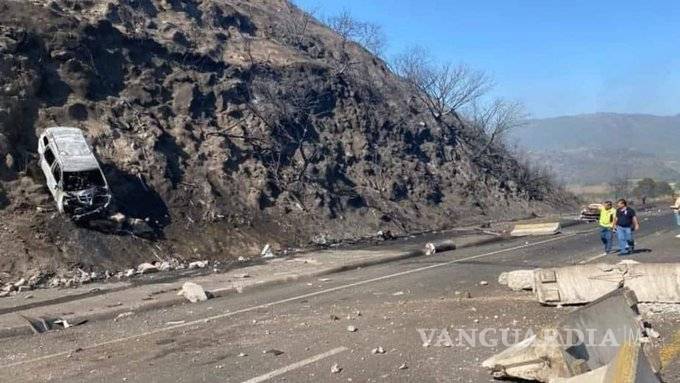 $!Ya son 12 muertos por explosión de pipa en autopista Tepic-Guadalajara
