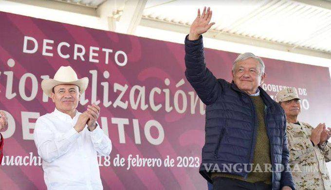 $!AMLO promete a yaquis concluir obras para dotar de agua a sus pueblos