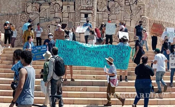 $!Activistas marchan contra Tren Maya en Yucatán
