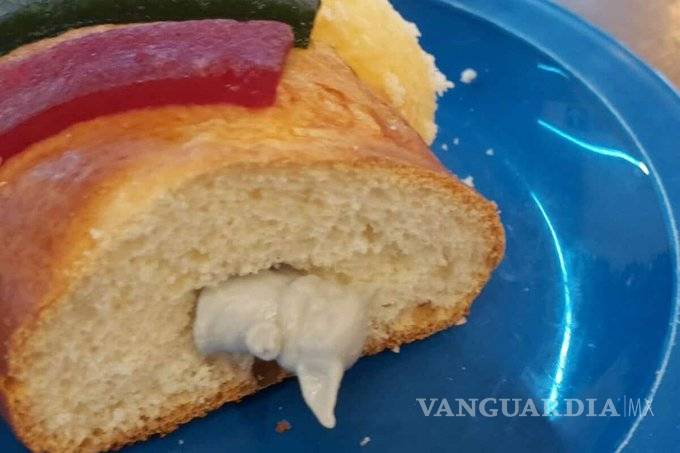 $!Rosca de Reyes de 'Baby Yoda' ataca los valores familiares y a la religión, aseguran