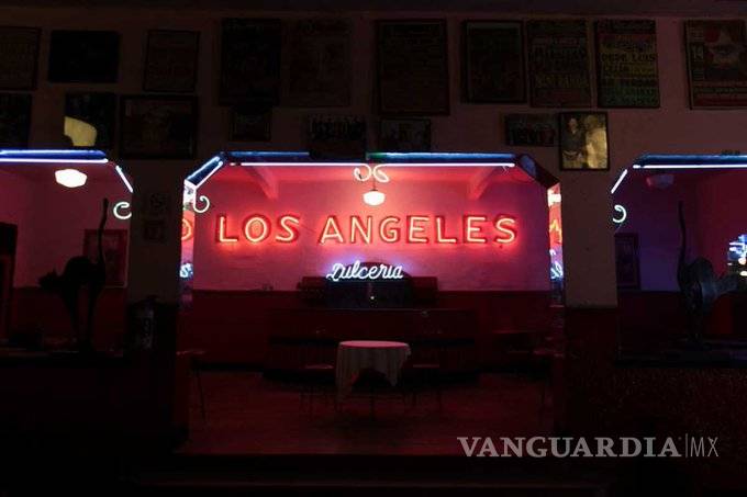 $!Salón Los Ángeles, donde bailaron Cantinflas y Frida Kahlo, corre riesgo de desaparecer