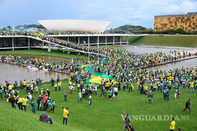 $!AMLO reprueba el ‘intento golpista de los conservadores’ en Brasil