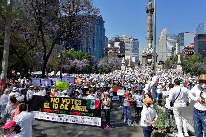 $!‘¡Terminas y te vas!’; en CDMX y otros estados marchan contra consulta de revocación