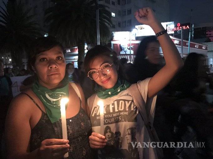 $!Marcha 'Ni Una Menos' realiza mitin en el Zócalo de la CDMX