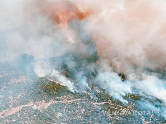 $!Seis muertos y casi 200 mil evacuados en California, por incendios