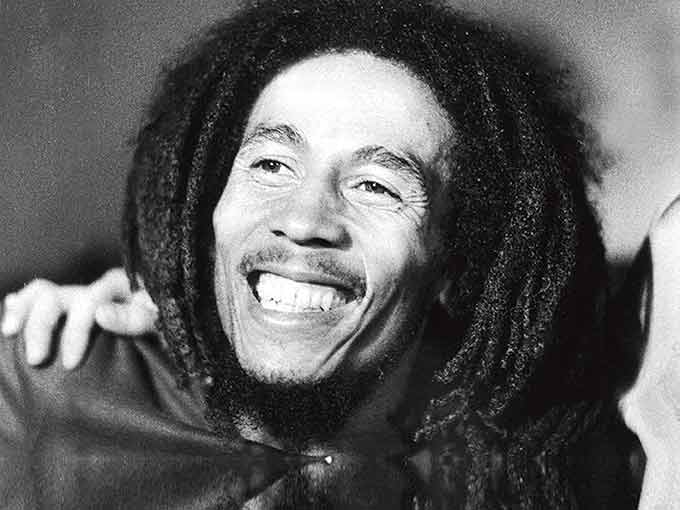 $!Restauran canciones de Bob Marley