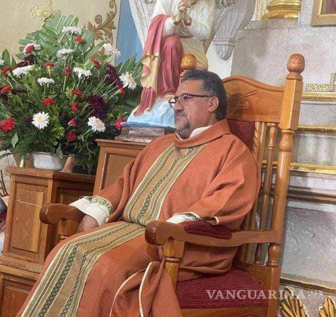 $!El cuerpo del sacerdote Javier García Villafaña fue localizado al interior de un vehículo con impactos de arma de fuego