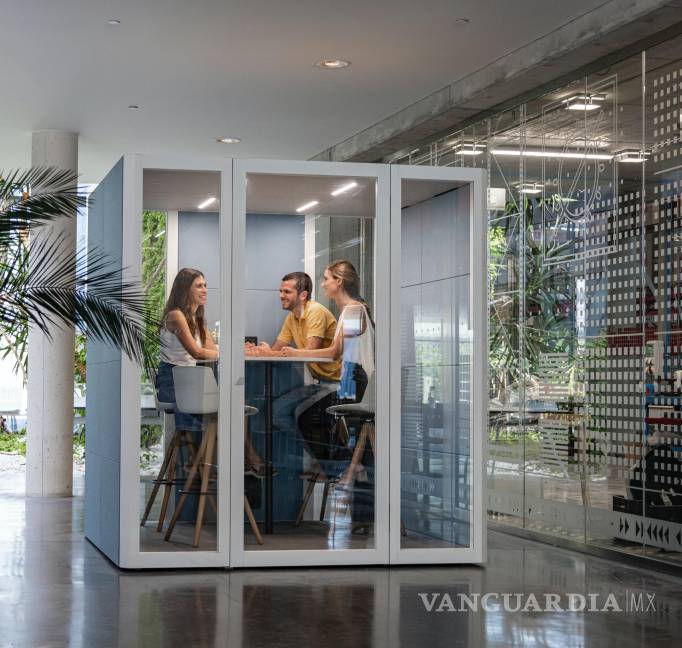 $!Ambiente de trabajo en una cabina Qyos cuádruple.